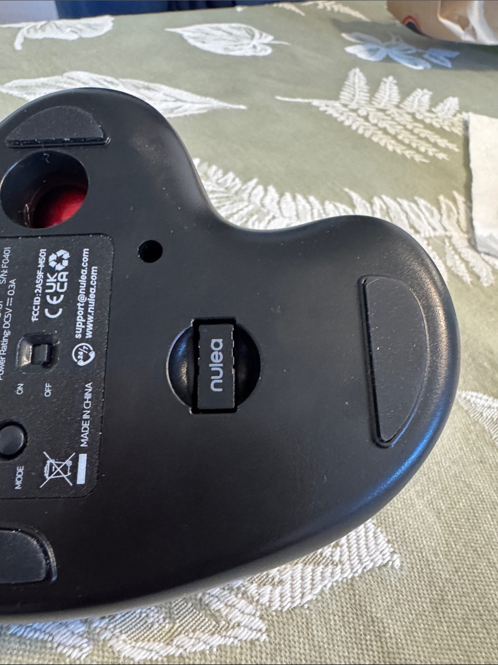 Nulea Wireless Ergonomic Trackball Mouse in Black with Red Ball - Picture 3 of 3